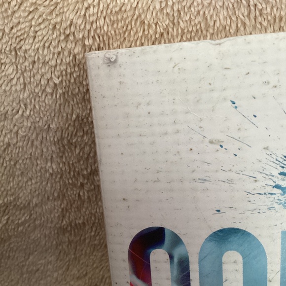 SIGNED AUTOGRAPHED Confess Colleen Hoover a Novel book - Picture 9 of 9